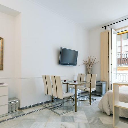 Holidays Isbilia Centro By Valcambre Sevilla Exterior foto