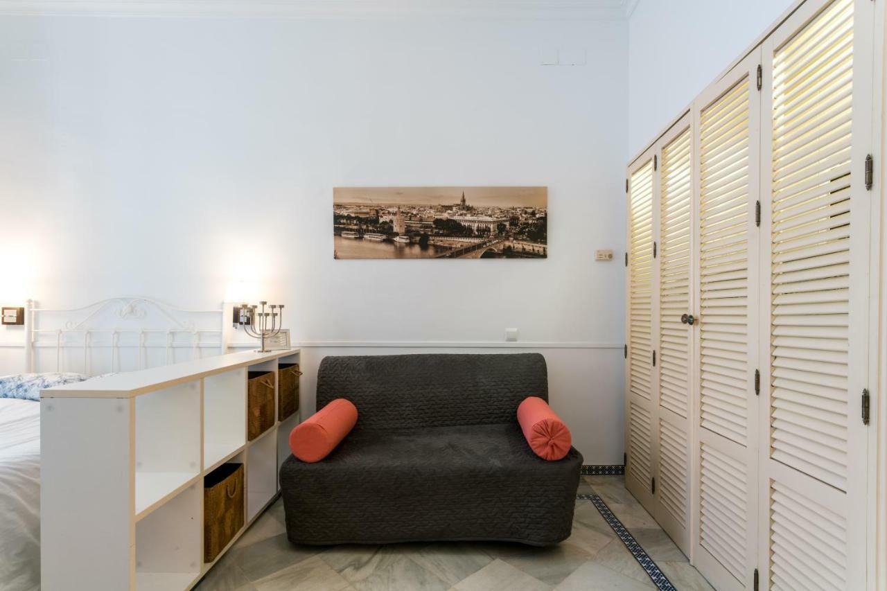 Holidays Isbilia Centro By Valcambre Sevilla Exterior foto