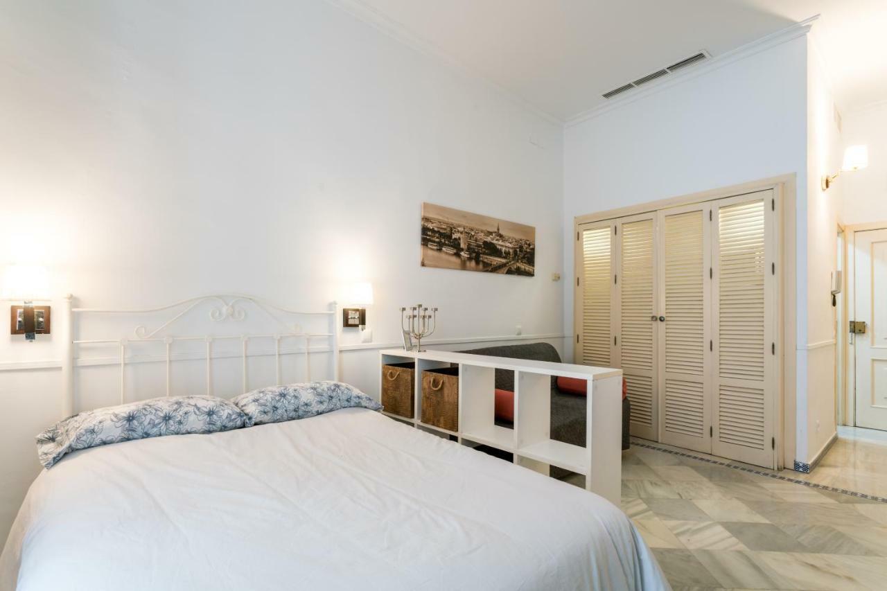 Holidays Isbilia Centro By Valcambre Sevilla Exterior foto